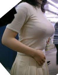 今すぐ服を脱がせたくなる着衣巨乳画像！