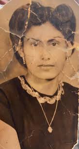 Hi, I'm making a memorial for my partner in crime and need some help.