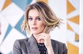 Kanal d'nin sevilen dizisi camdaki kız 9. Burcu Biricik Kimdir Kac Yasinda Camdaki Kiz Nalan Kimdir