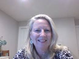 Annie Bateman's Instagram, Twitter & Facebook