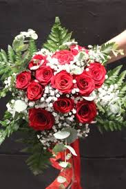 Scegli i nostri passionali cuori e bouquet di rose rosse. Pin On Mazzi Di Fiori