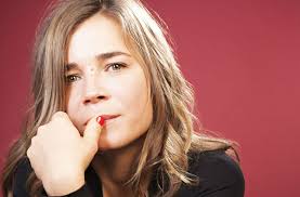 «je parle toute seule» a reçu le molière de l'humour 2018. Blanche Gardin Humoriste Extra Lucide Le Parisien