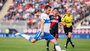 Maybe you would like to learn more about one of these? Universidad Catolica Igualo 0 0 Ante Curico Unido Por La Fecha 6 Del Campeonato Nacional De Chile Video Deporte Total El Comercio Peru