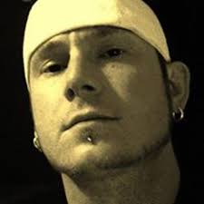 Aaron Biswell's Instagram, Twitter & Facebook