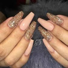 However, not everyone wants to rock super long talons. Pin By Lindsay Collins On Nageldesign Peach Acrylic Nails Holiday Acrylic Nails Gold Nails