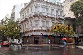 Universidad del museo social argentino: Universidad Favaloro