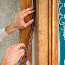 Le Calfeutrage Des Portes Fenetres Et Tuyaux Joint Fenetre Menuiserie Exterieure Et Tringle De Porte