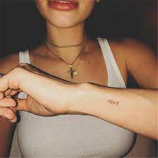 Tiny Yet Gorgeous Meaningful Tattoo Designs You Must Try Tiny Tattoo Gorgeous Tattoo Meaningful Tiny Tattoos For Girls Tattoos For Women Small Small Tattoos