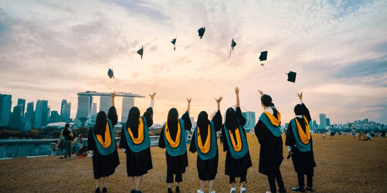 Guide to Choosing A University | AIS Singapore