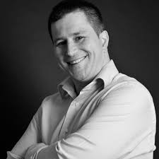 Pedestal fan vs tower fan: what's the difference?