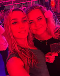 G A B B Y P E T R E S K I (@gabbypetreski) • Instagram photos and videos