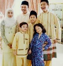 Ziana zain bakal adakan konsert i am ziana zain pada 27 september di mitc melaka. Suami Ziana Zain Dera Anak
