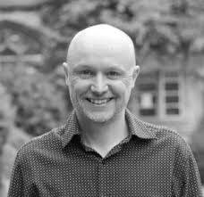 Andrew Holliman's Instagram, Twitter & Facebook