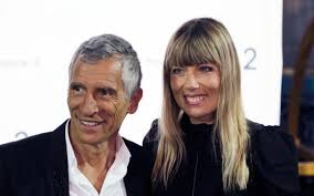 « je n'envisage pas de passer une nuit sans elle. Papa Deborde Nagui Fait Des Revelations Sur Son Quotidien A La Maison