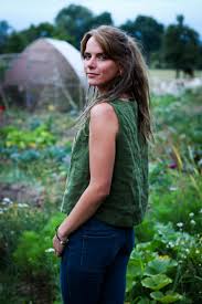 So ernte ich auf einem beet wild durcheinander karotten und zucchini, die ich versteckt zwischen den mangold oder den tomatenpflanzen. Pin Auf Garten