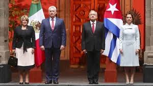 El presidente de cuba emite un mensaje tras la inusual jornada de protestas que vivió el país el domingo, donde miles de personas salieron a las calles. Presidente De Mexico Recibe A Su Homologo De Cuba En El Palacio Nacional
