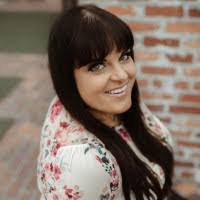 Pamela Borchardt's Instagram, Twitter & Facebook