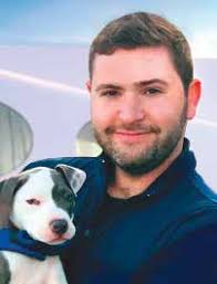 briefs • City Council Discusses County Project at Virginia Robinson Gardens  Page 3 briefs •Community Members Voice Oppositi