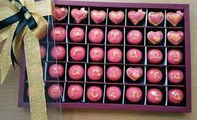 Coklat dengan gambar karakter yang lucu. Coklat Praline Karakter Photos Facebook