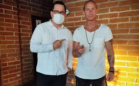 Es un secreto a voces que las cantantes mexicanas alejandra guzmán y paulina rubio se dedicaron unas canciones como parte de su triángulo amoroso con erik rubín a principios de los años 90. Erik Rubin Continua Recorriendo Bcs Hoy Le Toco La Paz El Sudcaliforniano Noticias Locales Policiacas Sobre Mexico Baja California Sur Y El Mundo