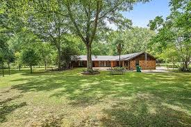 Britney spears has a lot on her mind that she wants to tell the judge in her conservatorship case, and the biggest thing she wants to get off her chest is her dad's involvement in her life. Britney Spears Houses Inside The Popstar S Amazing Property Portfolio Loveproperty Com