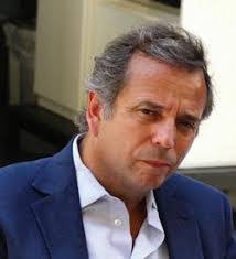 Denis Darch's Instagram, Twitter & Facebook