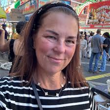 Looking for a location that can host a birthday party. We want to go big  since she's turning 10. Looking for a place that also has entertainment  such as bounce houses/ obstacle