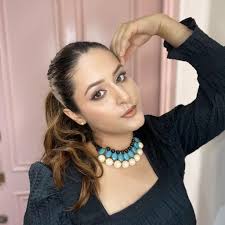 Farida Malik Live In India