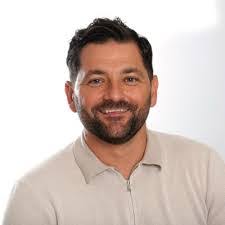 Tim Thrower's Instagram, Twitter & Facebook