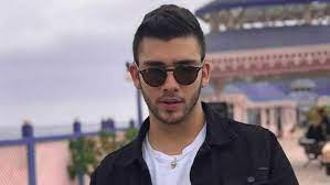 Jun 30, 2021 · edén muñoz, the charismatic lead singer of regional mexican group calibre 50, and colombian singer/songwriter manuel turizo were both recognized as songwriter of the year at the annual sesac. Hackers Publican Misterioso Mensaje En La Cuenta De Instagram De Manuel Turizo Programas Radio Moda
