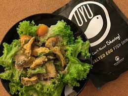 limited edition oyu fish skin x haku haku hot & spicy 3 in 1. Fresh Vegetables Salad With Oyu Oyu Salted Egg Fish Skin Facebook