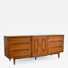 Large living room, with plenty of natural light throughout. Thomasville Furniture Mid Century Credenza Dresser With Mirror And Hexagon Paneled Design