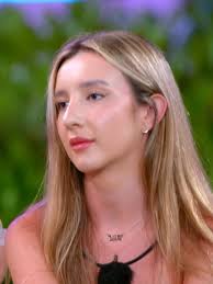 Hanna Julia Paradise Hotel