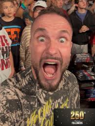 Just hit 250K followers. Beyond grateful. 🙏🏻 Thank you to all you who  have followed me since the beginning of this crazy ride. And thank you to  the ones that have recently