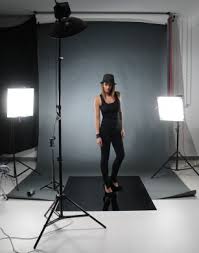 How To Setup A Home Based Photography Studio By Digital Photo Secrets Studio Photography Lighting Home Studio Photography Home Photo Studio