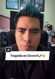 Percy Gritando A Músicos De Sangre Cumbiera