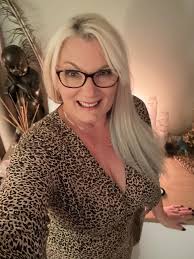 Who can provide mobile hair and makeup services in Perth