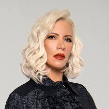 Rebecca Crews's Instagram, Twitter & Facebook