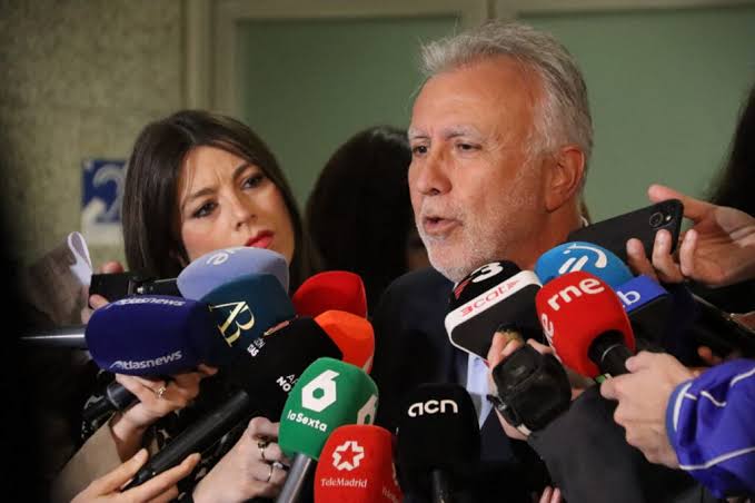 El Gobierno de España designará a Ángel Víctor Torres para coordinar la  respuesta a la crisis de Ceuta - El Triangle