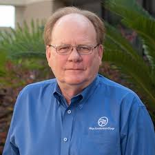 Leonard Ash's Instagram, Twitter & Facebook