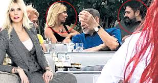 Hürriyet yazarı ahmet hakan coşkun,ünlü modacı zeynep tunuslu ile geçtiğimiz. Erhan Celik Ahmet Hakan In Eski Sevgilisi Elif Durust Ile Ilk Kez Goruntulendi Son Dakika Magazin