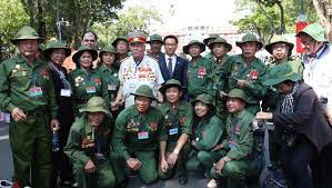 'cây táo nở hoa' lập kỷ lục mới cho phim truyền hình. Ä'áº£ng Vien Anh Hung 2 Quá»'c Tá»‹ch Nguyá»…n VÄƒn Láº­p Trong Ngay 30 4