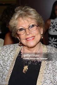 Yolanda Miranda's Instagram, Twitter & Facebook