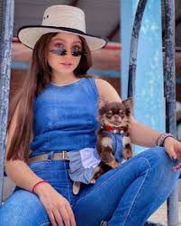 Oyuncu karol itzitery piña olarak doğdu9 kasım 1999'da cisneros ve doğum günleri meksika, mexico. 280 Karol Sevilla Ideas Sevilla Soy Luna Disney Channel