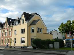 Wohnung zur miete, von privat und vom für das mieten einer wohnung muss man sich auf ein mietpreisniveau über dem bundesdurchschnitt einstellen. 2 Zimmer Wohnung Zu Vermieten Triererstrasse 46 56072 Koblenz Metternich Mapio Net