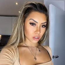 Beckie Hughes's Instagram, Twitter & Facebook