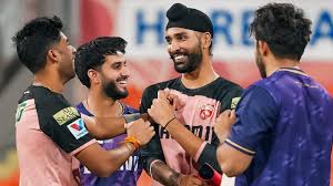 Modelo ecuatoriana desnuda