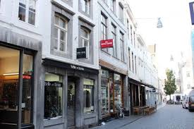 Aanstaande zaterdag is maastrichts dansgezelschap sally te zien in het nieuwe npo 2 extra programma danshuis. Appartement Te Huur Maastricht Nieuwstraat 1 495