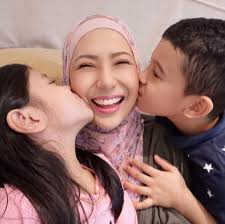 Sebelum ini nabil keras menafikan gosip itu dan menyatakan hubungan mereka masih seperti biasa. Jangan Paksa Tapi Pantau Irma Hasmie Latih Anak Puasa Seawal Darjah 1 Media Hiburan