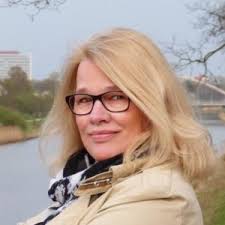 Angela Rother-Busche